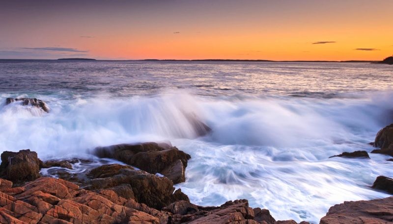 Latest company news about Salt Spray from Ocean Waves: How Coastal Air Quality is Affected and the Benefits of Using Air Purifiers